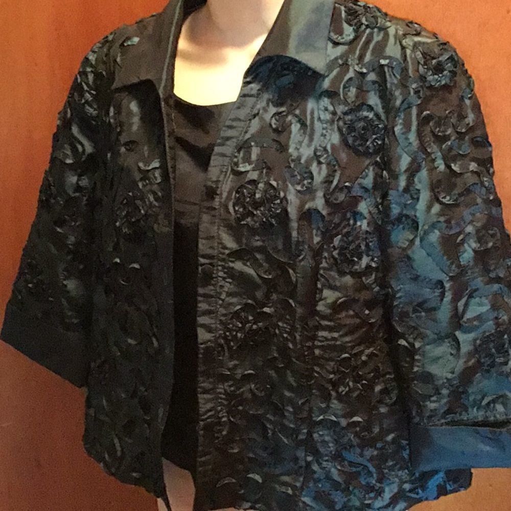 Vintage Ladies fancy shell & jacket set in size 6